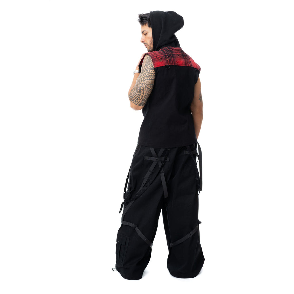 LUTHER VEST - BLACK/RED